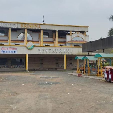 Hotel Krishna Pārdi Buitenkant foto
